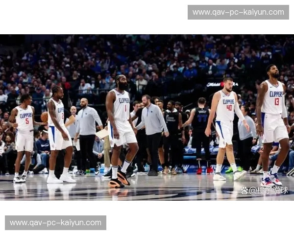 俄克拉荷马的闪电风暴：2010年雷霆与湖人，一场划时代的对决