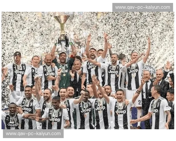 斑马雄心，逆风飞翔：尤文图斯与里昂的欧冠征途，一场荣耀与梦想的碰撞